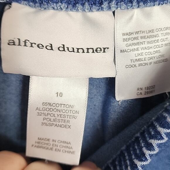 Alfred Dunner Pull On Denim-look Pants, Size 10 - Picture 6 of 7